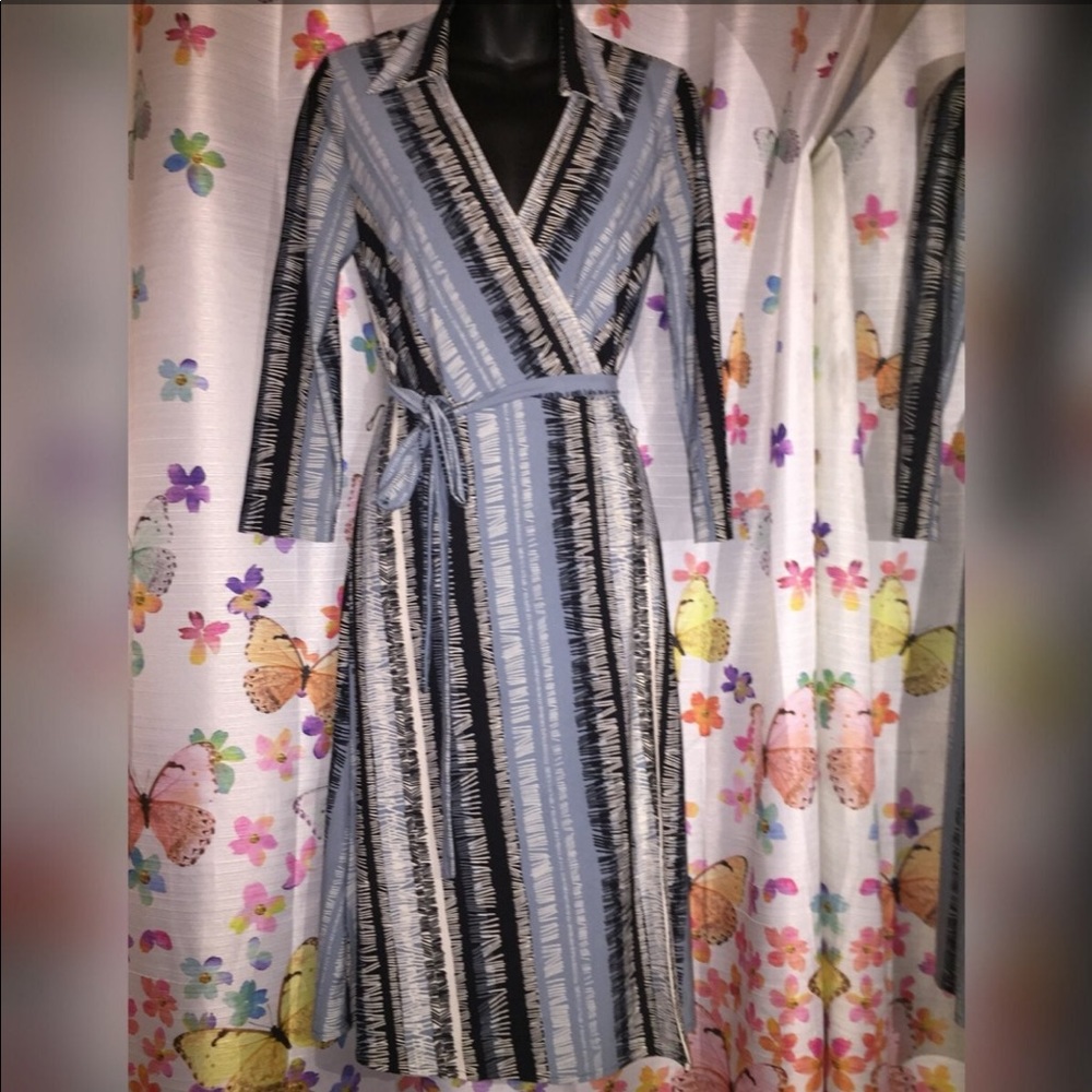 BCBGMAX AZRIA wrap dress